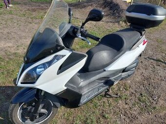 skutr Kymco Dink Street 125i