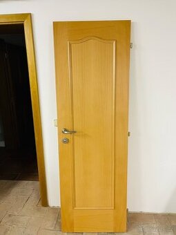 Interiérové dveře 60 pravé + zarubně