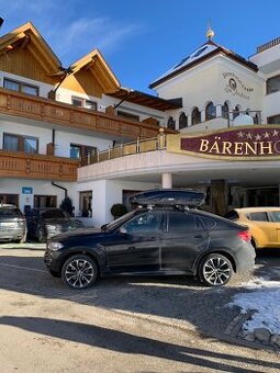BMW X6 – THULE černý nosič + originální kit – TOP stav