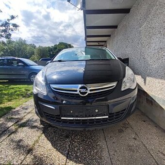Opel Corsa 1.4 benzín