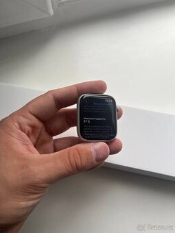 APPLE WATCH SERIES 8 45mm – ZÁRUKA DO 11/25 + KRABICE