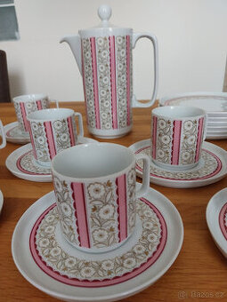 Čajová porcelánová souprava ze 70tých let, kompletní