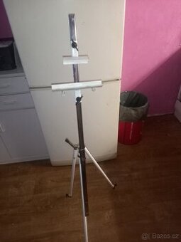 Stojan na fotoaparát nebo kameru