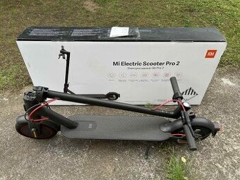 Elektrokoloběžka Xiaomi MI Scooter Pro 2