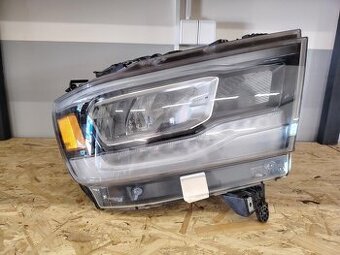 právé světlo Ram 1500DT