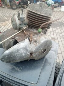 Motor manett dvou píst