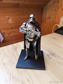 Captain Phasma kotobukiya