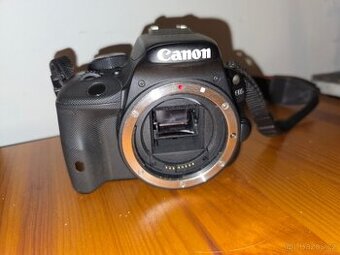 CANON EOS 100D