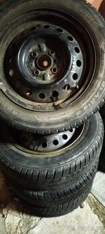 Prodám zimni pneu na discich toyota yaris 20025