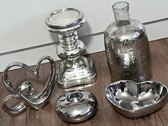 Váza , svícen , dekorace