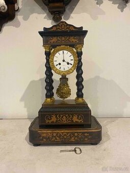 Francouzské sloupkové hodiny