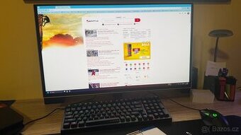 Prodám stolní herní sestavu včetně obrazovky