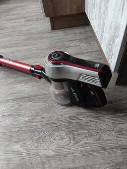 Bez sáčkoví vysavač ETA