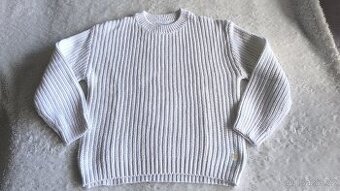 Bílý svetr vel.152