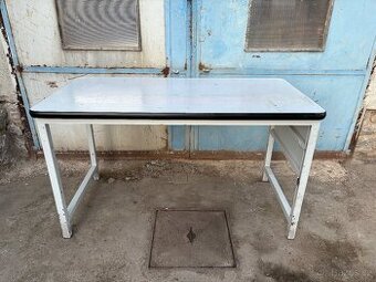 Ponky, pracovní stoly