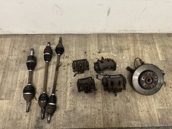 Chevrolet Captiva 2.0d 4x4 polosy těhlice brzdové třmeny