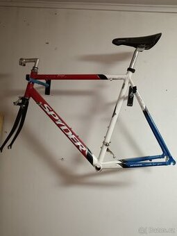 Alu rám na silniční kolo