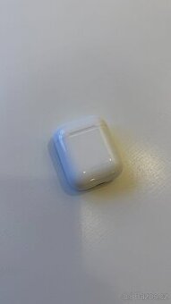Apple AirPods 2 Top Stav