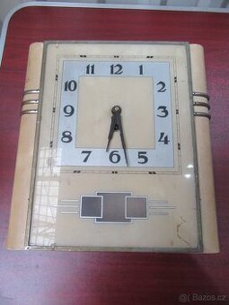 Nabízím starožitné kuchynské hodiny Art-Deco. Chybí kyvadlo