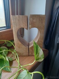 Masivní svícen pro dva