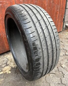 215/40/R18 Letní pneumatika Nexen