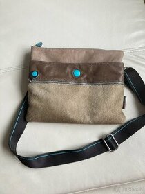Crossbody Gabs