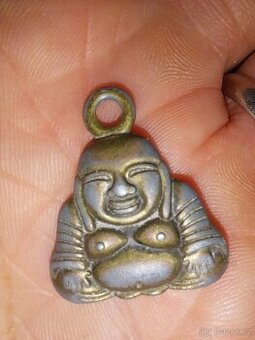 Nálezy na polích-naušnice,prsteny svátosky aj.