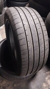 Prodám 2 x letní pneu Goodyear 255/55/18