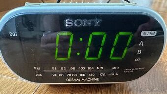 Radiobudík Sony ICF-C318 (ICFC318S.7CET) stříbrný