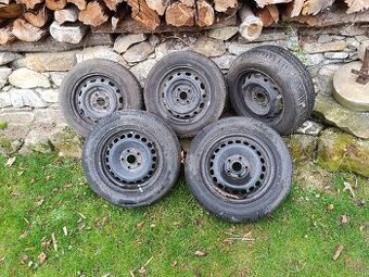 Pneumatiky na plechových discích