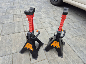 Montážní podpěry pod auto 3000 kg (4 kusy)