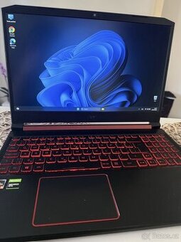 Prodám herní notebook Acer Nitro 5
