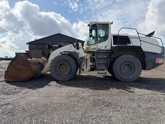 Čelní nakladač LIEBHERR L 580 X POWER-230 KW, ROK 2018