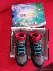 Celoroční obuv Geox 33