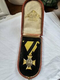 Vyznamenani/ Medaile Služební kříž za 25let +Etuje