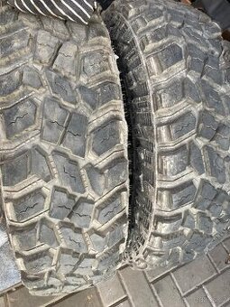 pneu COOPER DISCOVERER STT PRO 235/85 R16