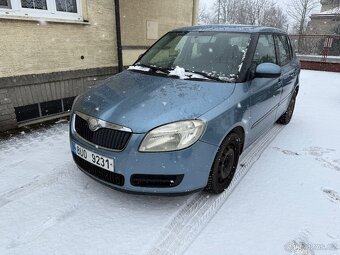 PRONÁJEM AUTA NA ROZVOZ JÍDLA - ŠKODA FABIA