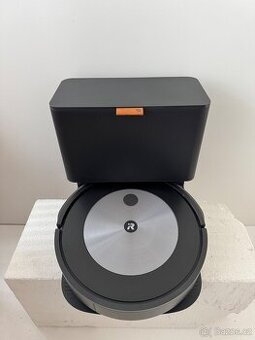 Robotický vysavač iRobot Roomba j7+ černý - 1