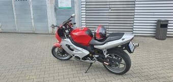 Triumph TT600 - 1