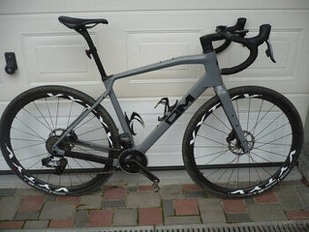 karbonový gravel velikost L na sadě Sram force AXS 2x12