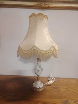 Stolní lampa