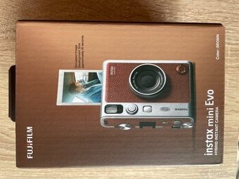 Fujifilm Instax Mini EVO Brown + Fujifilm instax mini 20ks