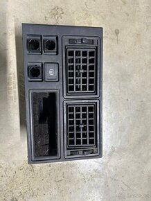 Středový ovládací panel Škoda Favorit