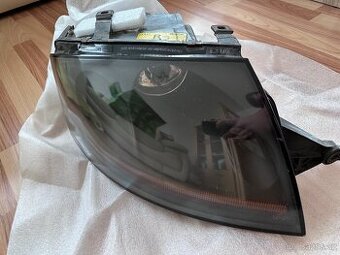 Pravé světlo Audi TT 8N
