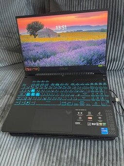 Herní notebook