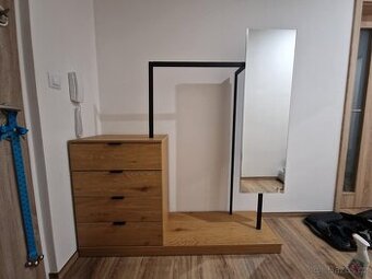 Prodám nábytek do předsíně