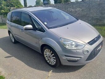 Ford S-max Titánium 2,0 diesel 120kw AUTOMAT