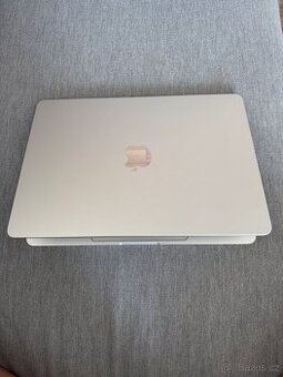 MacBook Air 14,2