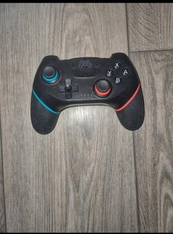 Vysoce kvalitní ovladač využívající bezdrátovou technologii