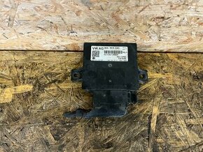 ŘÍDICÍ JEDNOTKA STABILIZÁTORU NAPĚTÍ 3AA919041